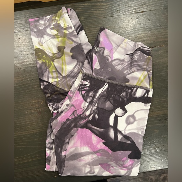 Lululemon Unicorn tears align legging - Picture 2 of 7